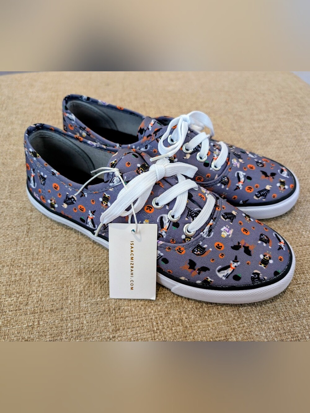 NWT Isaac Mizrahi Halloween Puppy Dog Canvas Sneakers